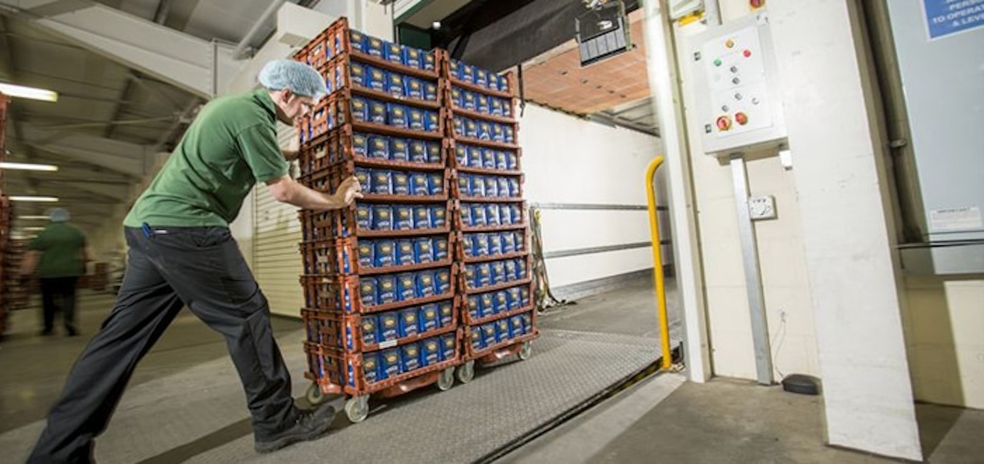 Bibby distribution rolls out new depot for Roberts bakery.