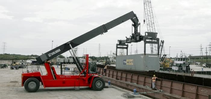 Kalmar delivers unique Super Gloria reachstacker to JR Intermodal's Green Transport Terminal, Texas, USA.