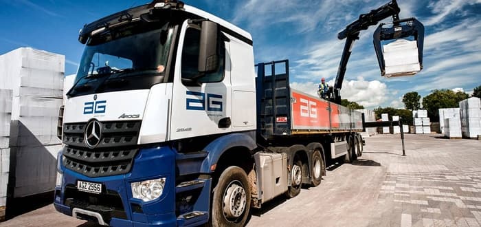 Mercedes-Benz Arocs lifts AG to new heights.