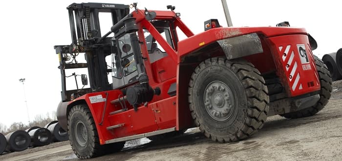 Kalmar delivers range of cargo-handling equipment to Hamad Port, Qatar.