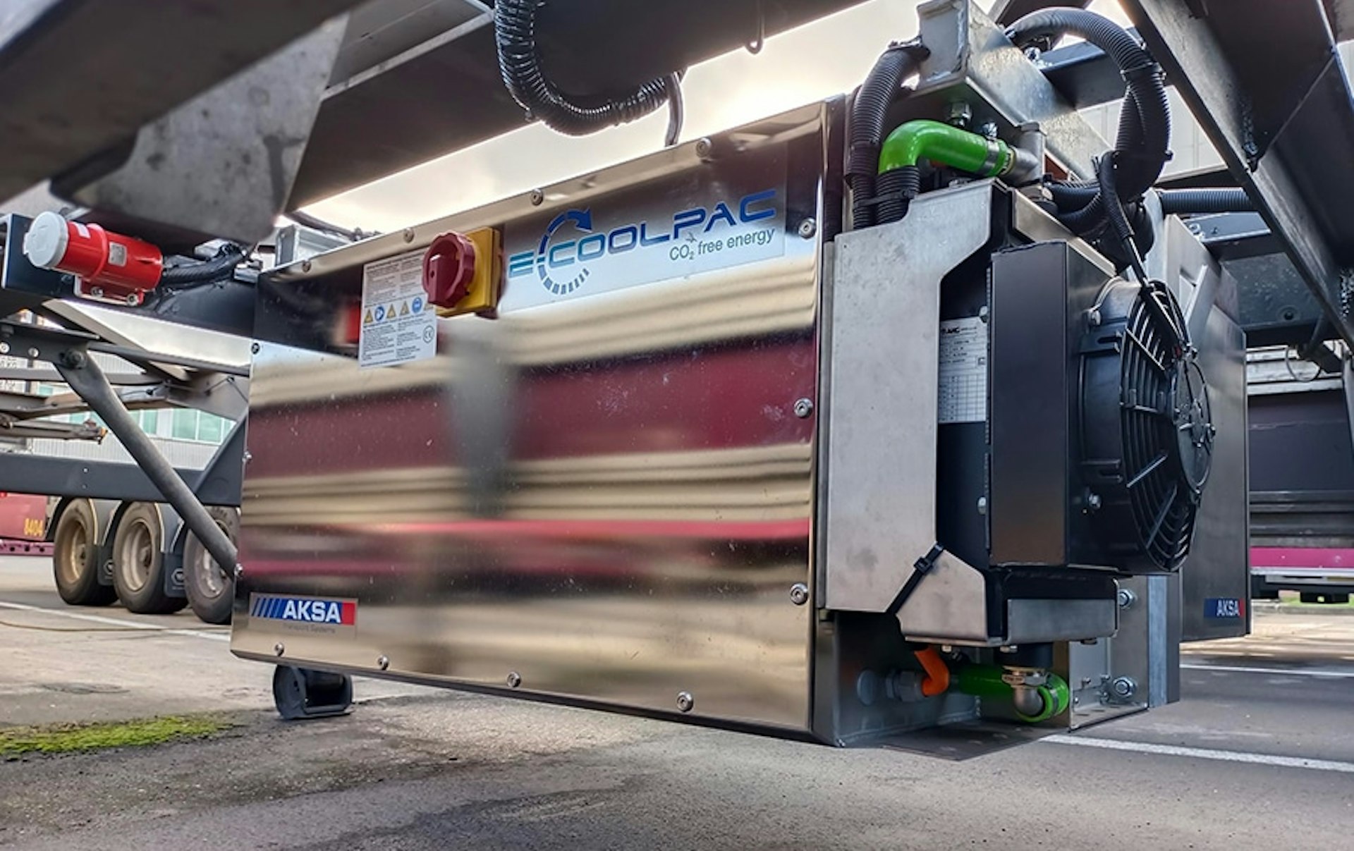 ECS tests Thermo King E-COOLPAC Battery Genset for their refrigerated marine containers